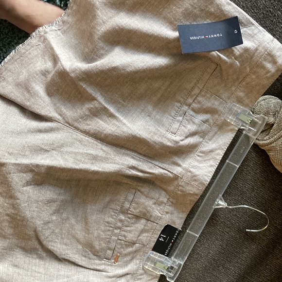 Sand colored Tommy Hilfiger shorts - Picture 3 of 3